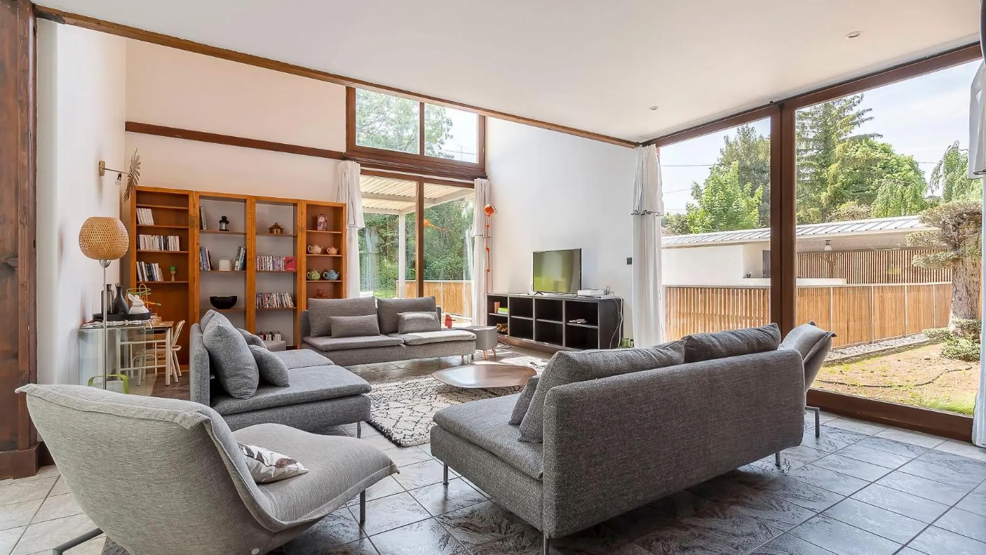 Maison Gaia Hieres-Sur-Amby 0*,  France
