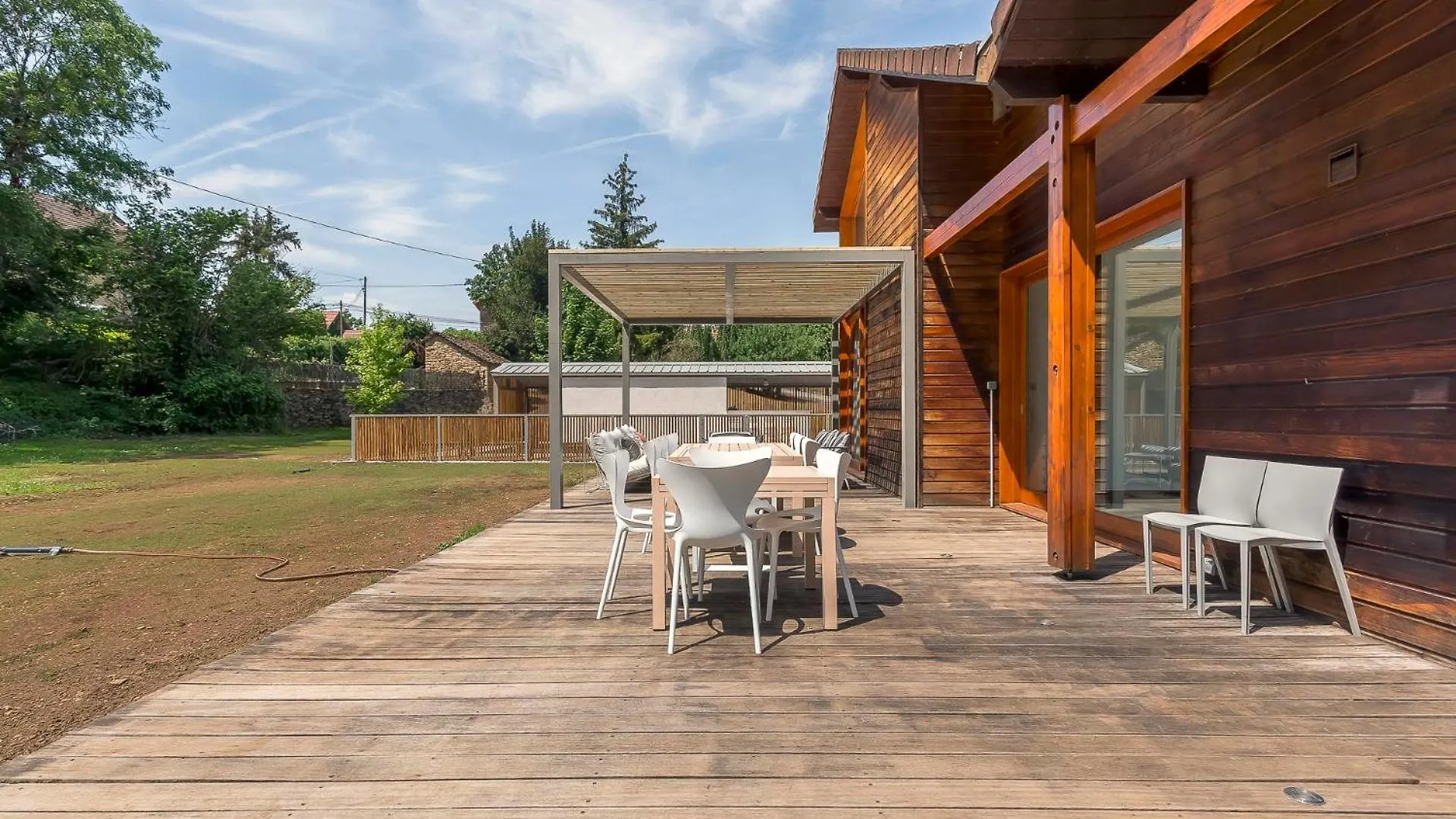 Maison Gaia Hieres-Sur-Amby 0*,