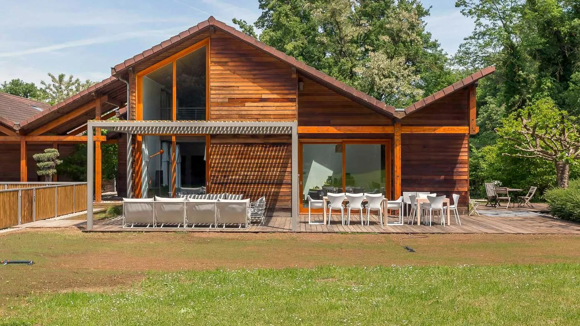 Maison Gaia Hieres-Sur-Amby 0*,  France